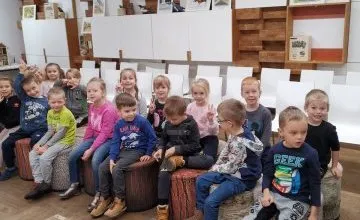 Przedszkolaki w " Domu drzewa"