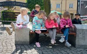 Oleśnickie Bystrzaki ze szkicownikiem i ołówkiem (3)