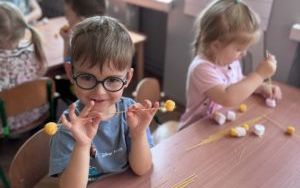 Oleśnickie Bystrzaki - zabawy z figurami geometrycznymi (5)