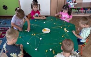 Oleśnickie Bystrzaki - zabawy z figurami geometrycznymi (7)