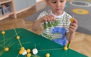 Oleśnickie Bystrzaki - zabawy z figurami geometrycznymi (9)