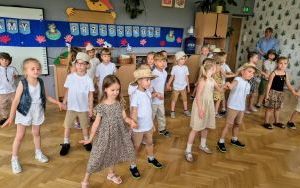 Pożegnanie przedszkola przez grupę Żabki (6)