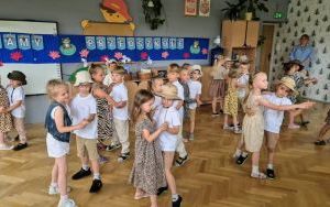 Pożegnanie przedszkola przez grupę Żabki (7)