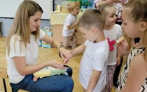 Pożegnanie przedszkola przez grupę Żabki (7)