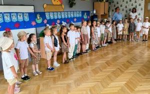 Pożegnanie przedszkola przez grupę Żabki (6)