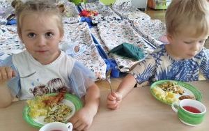 Nasze pierwsze kroki w przedszkolu (11)
