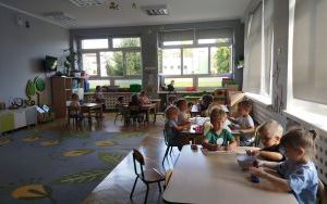 Nasze pierwsze kroki w przedszkolu (8)