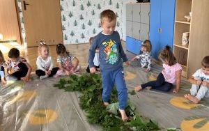 Jesienna ścieżka sensoryczna (8)