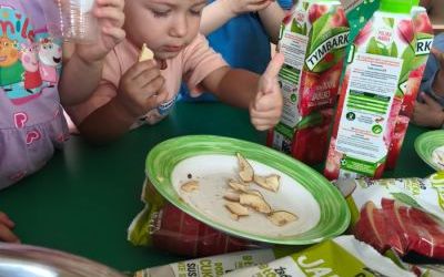 Święto Jabłka w grupie Puchatki (11)