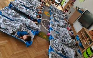 Pierwsze dni Puchatków w przedszkolu (10)