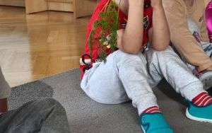 Pierwsze dni Puchatków w przedszkolu (12)