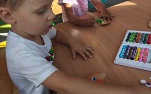 Pierwsze dni Puchatków w przedszkolu (4)