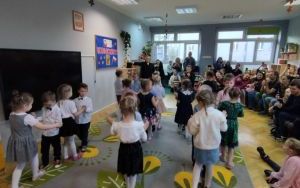 Koncert jesienno-patriotyczny w grupie Ekoludki (5)