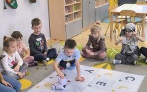 Literkowe zabawy z matą do kodowania (6)