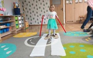 Puchatki poznają sporty zimowe (9)