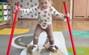 Puchatki poznają sporty zimowe (7)