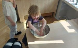 Eksperymentujemy i dobrze się bawimy (18)