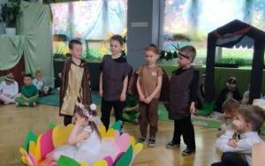 Przedstawienie "Calineczka" (2)