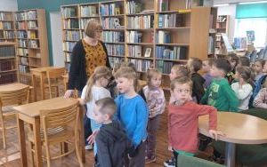 Lekcja biblioteczna Biedronek (8)