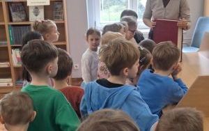 Lekcja biblioteczna Biedronek (6)
