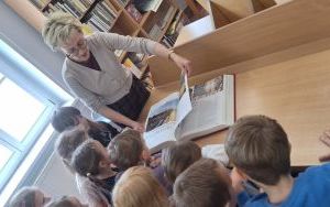 Lekcja biblioteczna Biedronek (3)