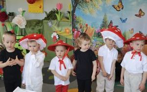 Maluchy zagrały w spektaklu (13)