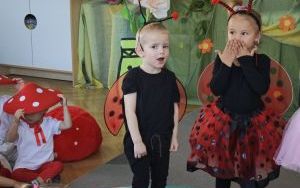Maluchy zagrały w spektaklu (7)